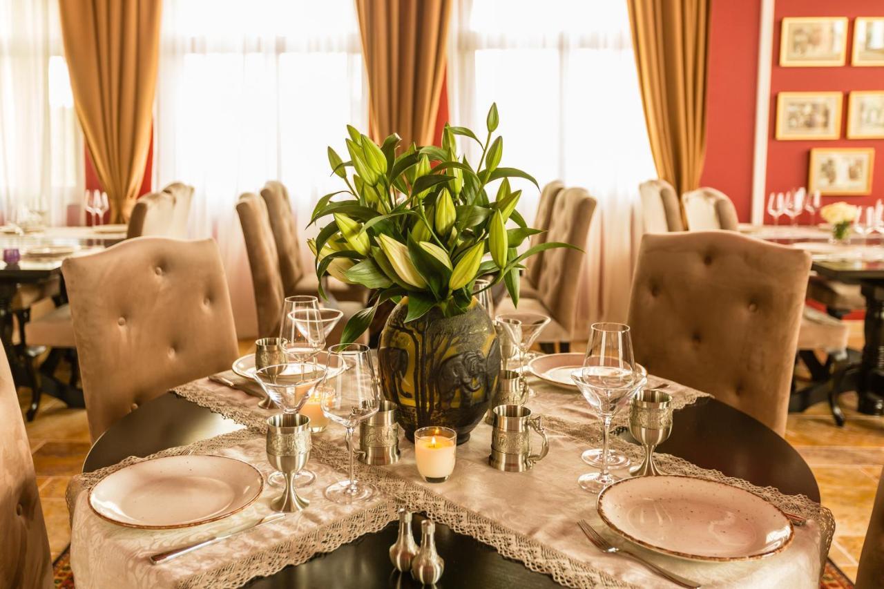Country Spa Retreat Snagov Eksteriør bilde Restaurant in Belgrade
